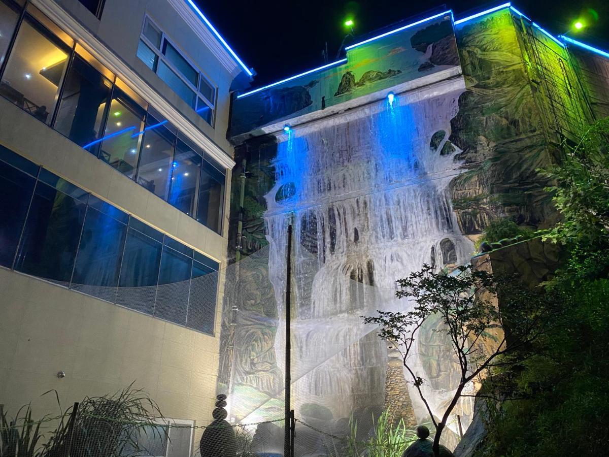 Dome Hotel Geoje Εξωτερικό φωτογραφία