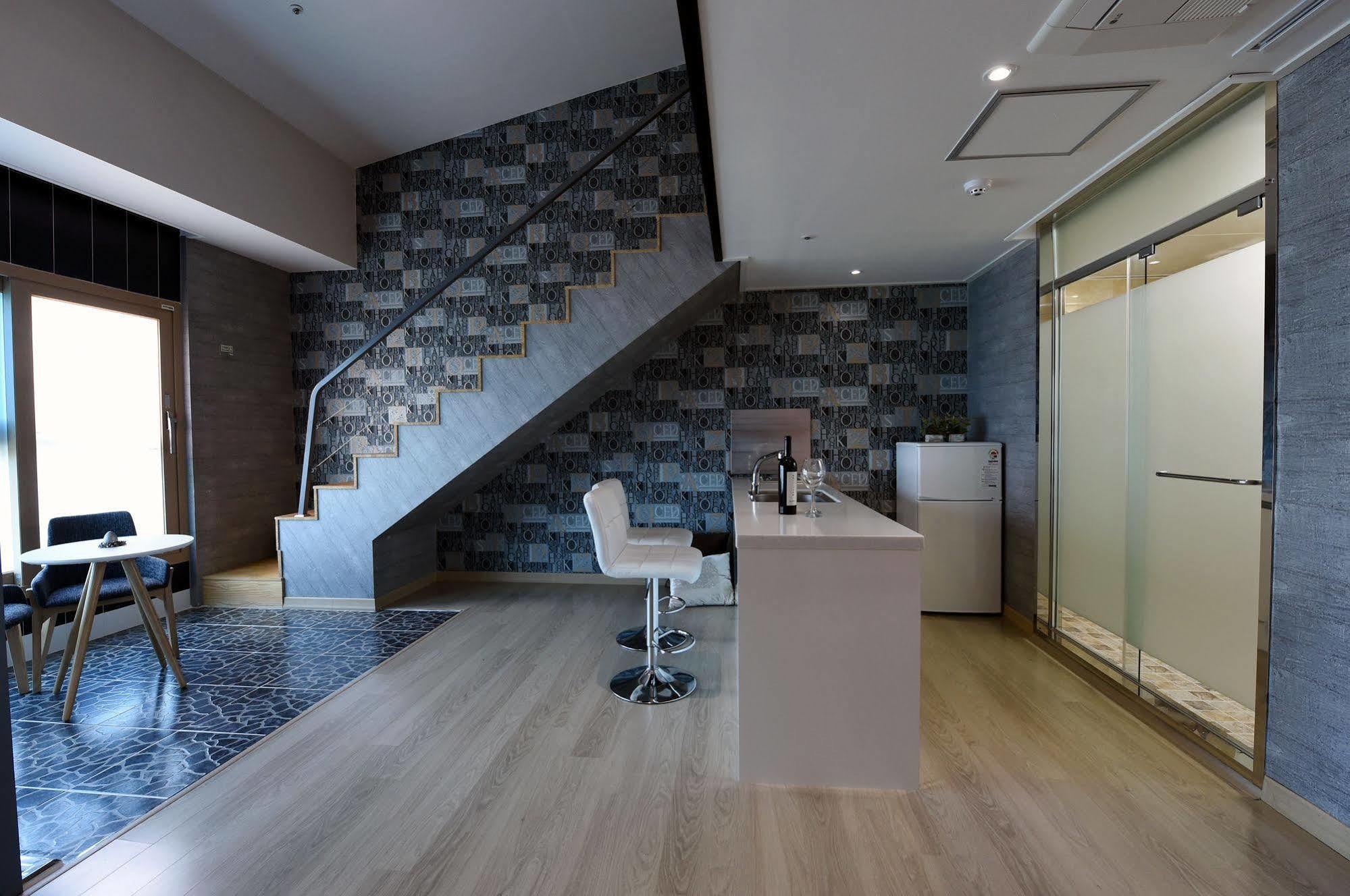 Dome Hotel Geoje Εξωτερικό φωτογραφία