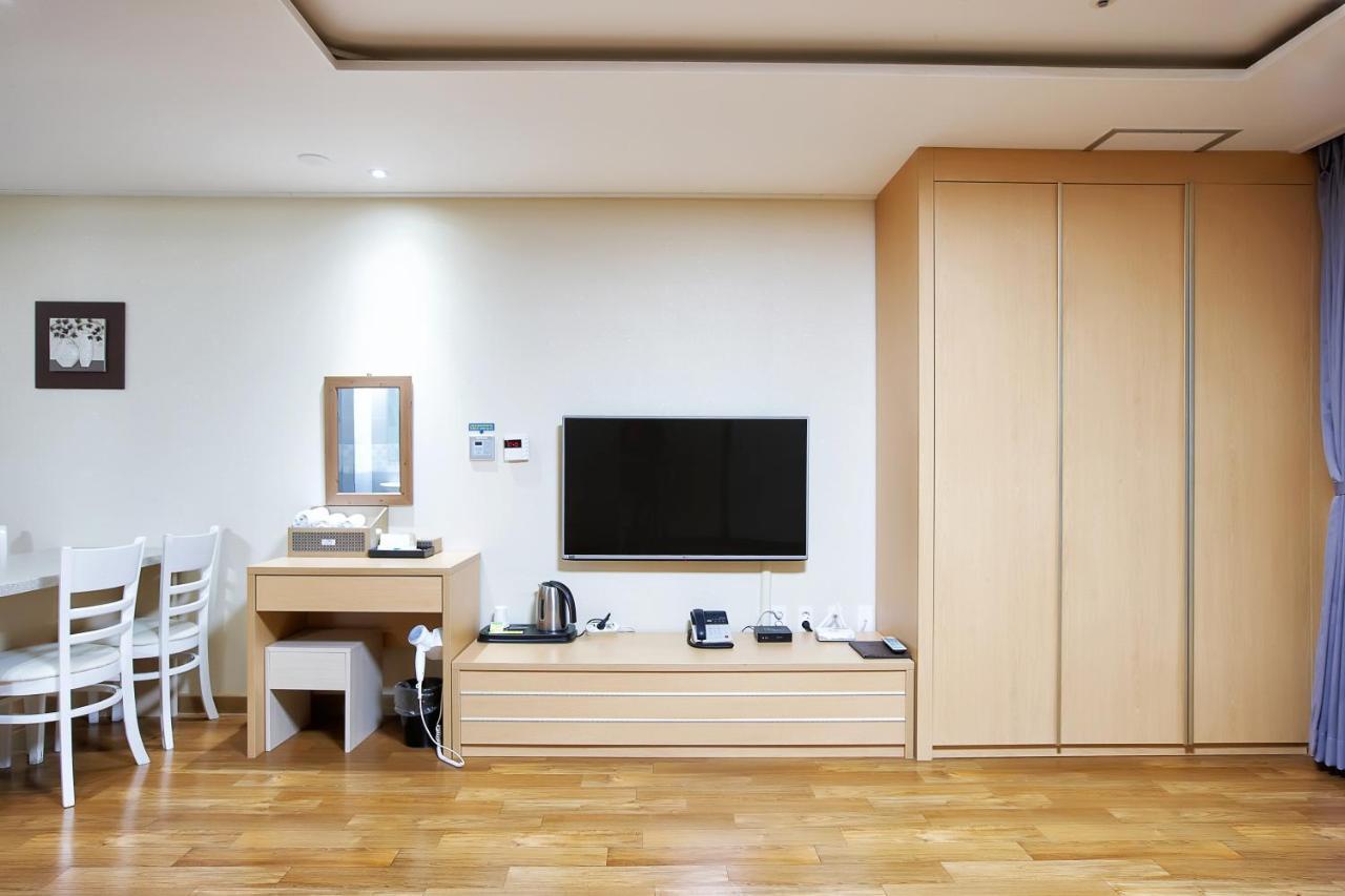 Dome Hotel Geoje Εξωτερικό φωτογραφία