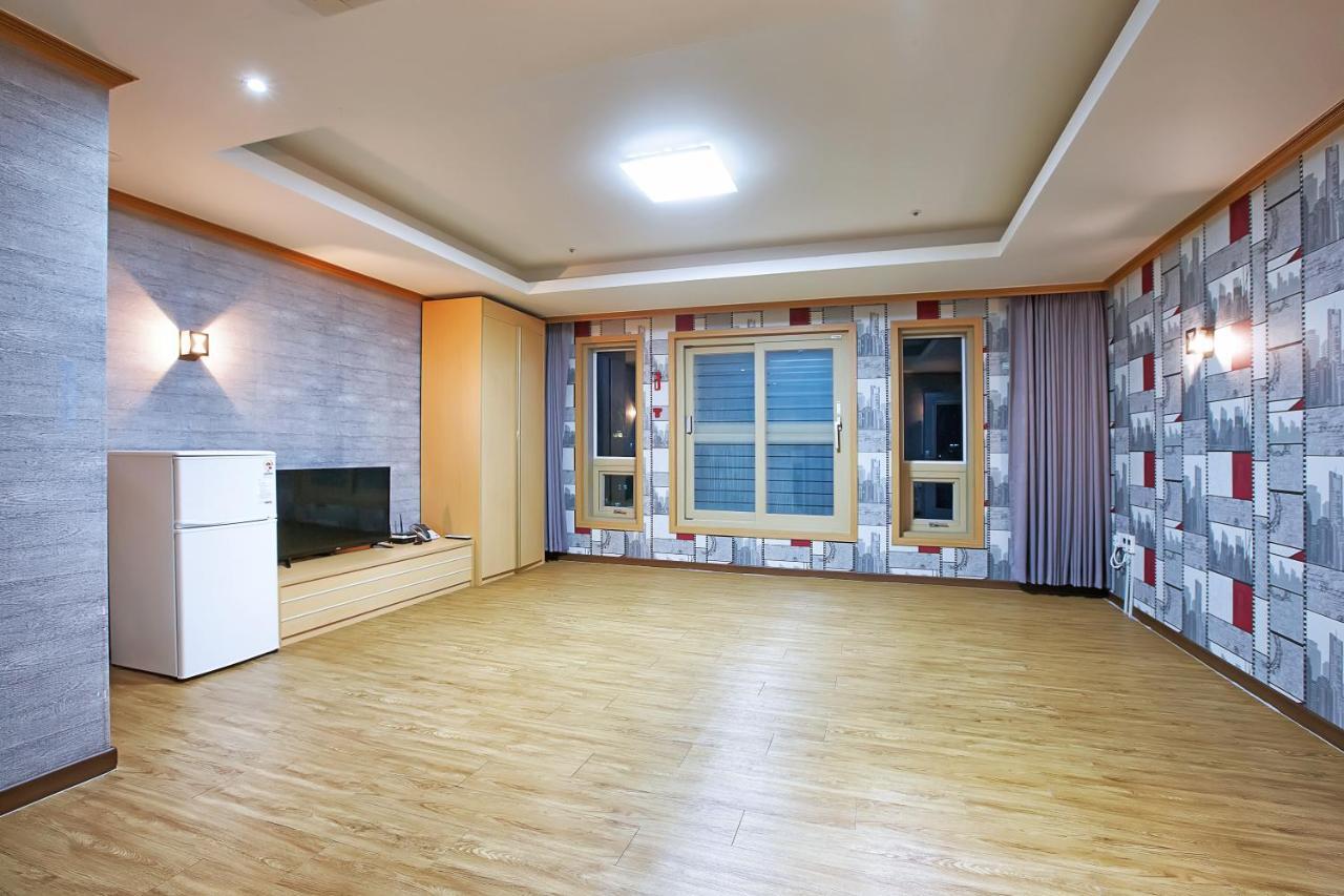 Dome Hotel Geoje Εξωτερικό φωτογραφία